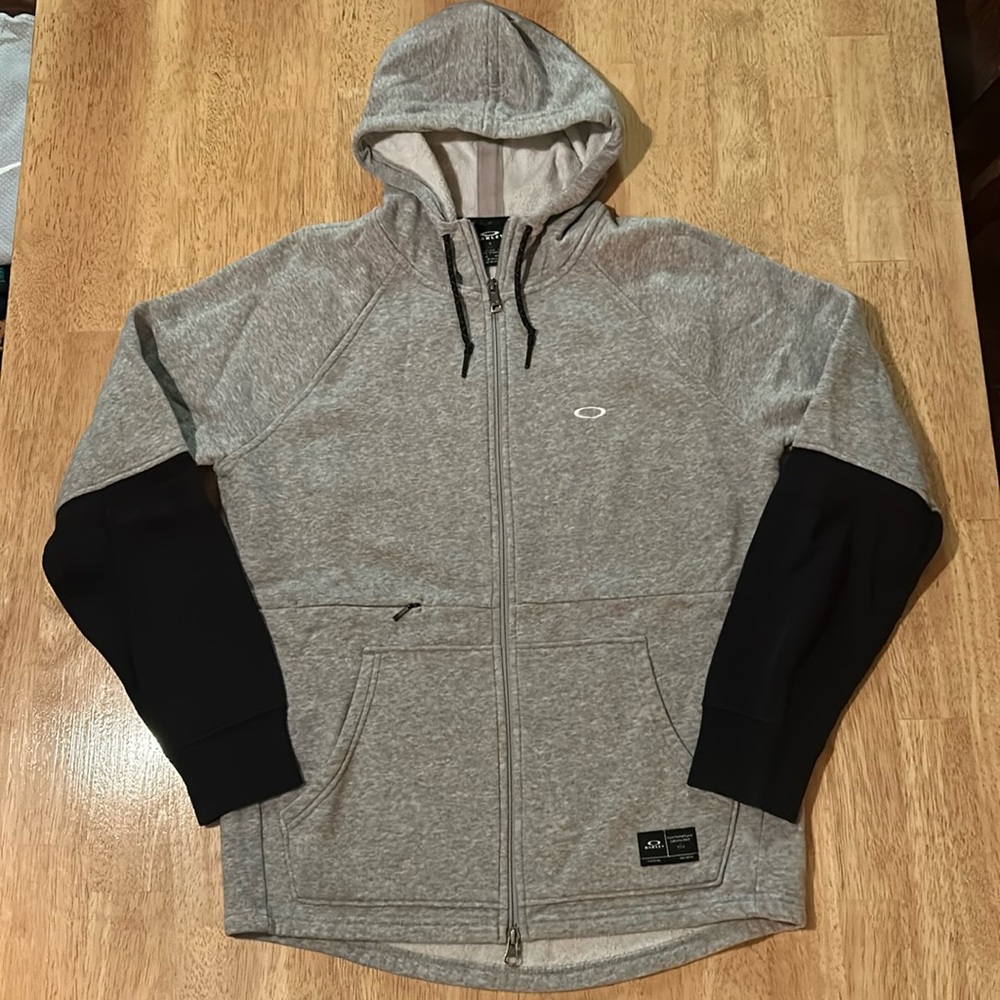 Oakley hoodie